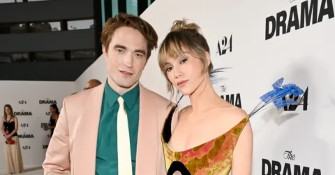Suki Waterhouse: Lagu 'Weirdo' untuk Robert Pattinson dan Makna Cinta Jarak Jauh