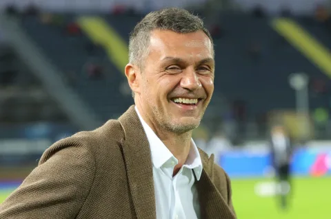 Paolo Maldini Resmi Pimpin Revolusi Timnas Italia: Wewenang Tak Terbatas hingga 2030