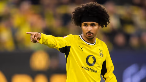 Dortmund Beri Izin Adeyemi Cari Klub Baru: Sinyal Perombakan Skuad?