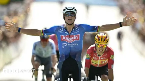 Van der Poel Kunci Kemenangan Ketiga di Tengah Terik 40 Derajat, Tour de France 2025 Kian Panas