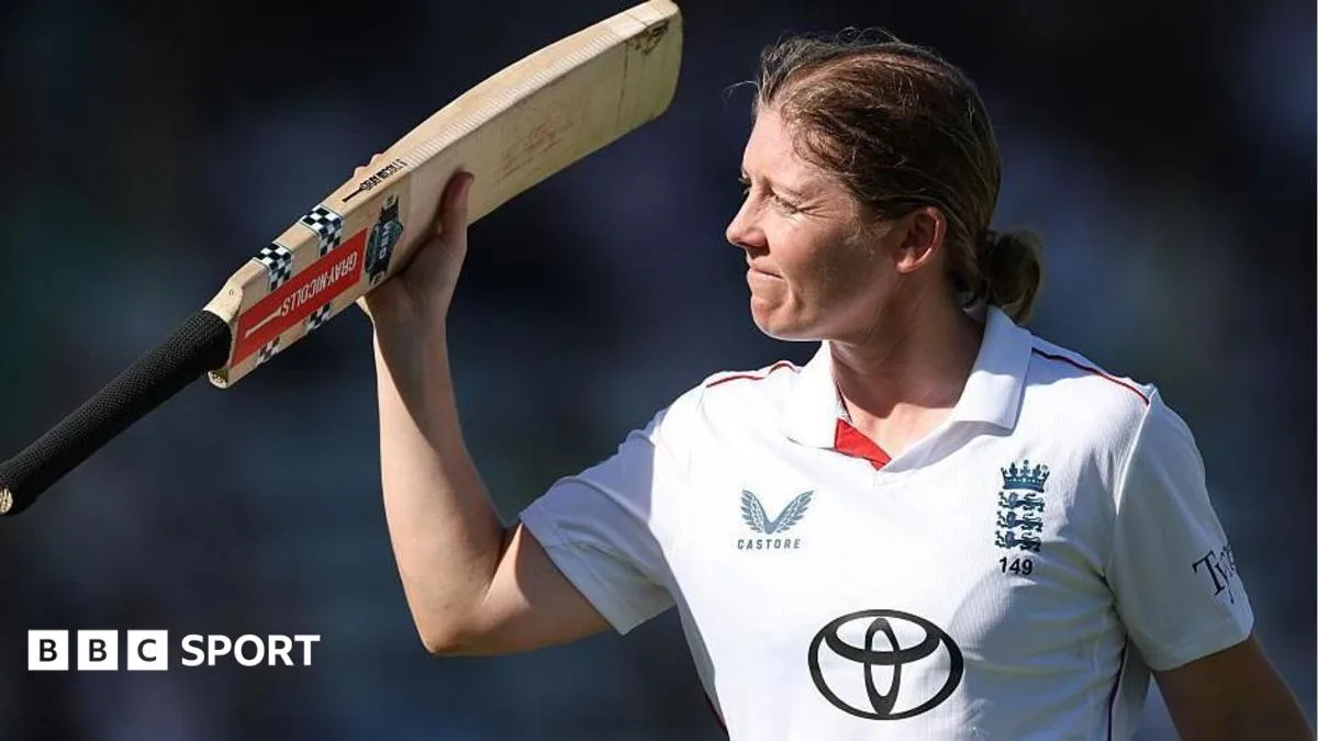 India Hancurkan Inggris di Lord's, Beaumont dan Knight Pensiun Tanpa Dongeng
