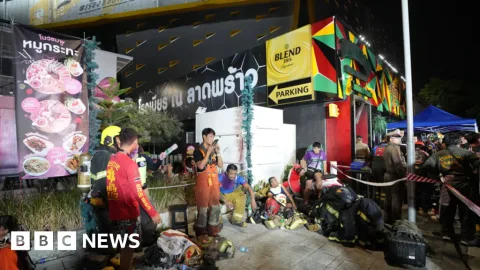 Kebakaran Maut di Bar Bangkok: 27 Tewas, Banyak Korban Terjebak di Toilet