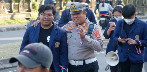 Paradoks Demokrasi Indonesia: Mendukung Pemilu, Menerima Pembatasan Kebebasan