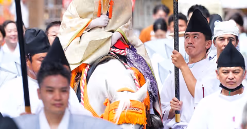 Anak 8 Tahun Puncaki Perayaan Gion Matsuri: Simbol Tradisi yang Terus Hidup