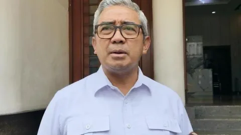 Farhan Kembali Berkantor Usai Dirawat Akibat Maag dan Vertigo