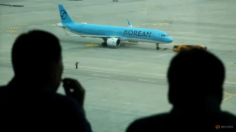 Laba Operasional Korean Air Anjlok 34% Meski Pendapatan Cetak Rekor