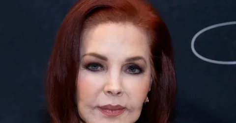 Anak Priscilla Presley Bela Diri Usai Galang Dana untuk Bisnis Pizza
