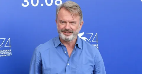 Sam Neill Meninggal Dunia di Usia 78: Kenangan Sang Pria Lembut dari Jurassic Park