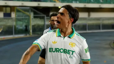 Paulo Dybala Perpanjang Kontrak di Roma Hingga 2027: Bukti Loyalitas di Tengah Badai Cedera