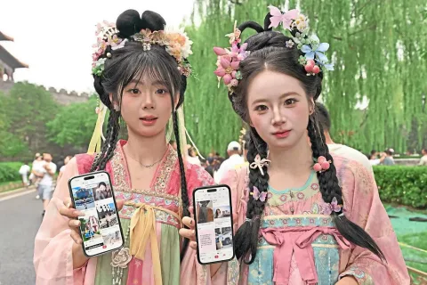 Xiaohongshu Guncang Pariwisata China: Dari Barbekyu Viral hingga Fotografer Jalanan