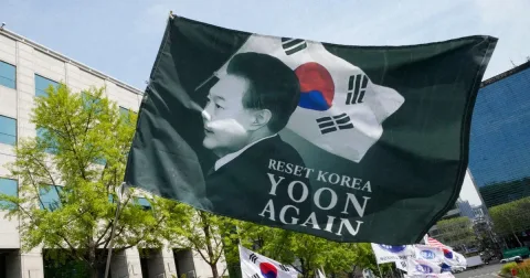 Yoon Suk Yeol Divonis Dua Tahun Penjara: Manipulasi Jajak Pendapat untuk Kemenangan Pilpres