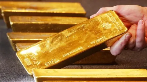 Penggali Kubur Temukan Mahkota Emas 2,4 Kg di Cirebon, Nilainya Kini Rp6,48 Miliar