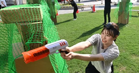 Laser Tag untuk Latihan Kerja: Cara Baru Perusahaan Jepang Bangun Tim Solid