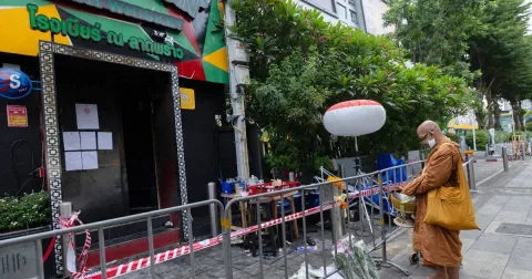Kebakaran Maut di Bar Bangkok: 30 Tewas, Puluhan Kritis dalam Insiden Terburuk dalam 17 Tahun