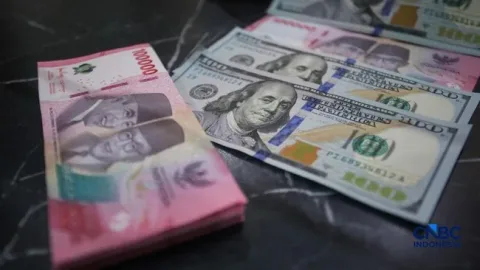 Rupiah Menguat ke Rp18.080 Setelah S&P Pertahankan Peringkat Utang Indonesia