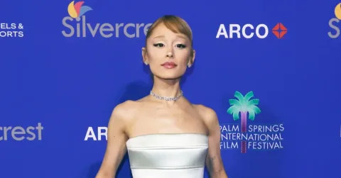 Ariana Grande Hadapi Gangguan Teknis di Konser Brooklyn, Penonton Jadi Penyelamat
