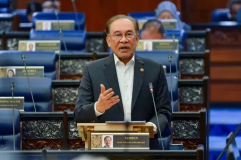 Anwar Buka Peluang Penghapusan PTPTN: Isu Lama yang Kembali Mengemuka