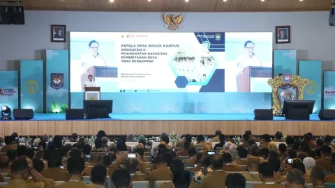 Mendagri Tito Dorong Kepala Desa Naik Kelas Lewat Program KDMK untuk Bendung Urbanisasi