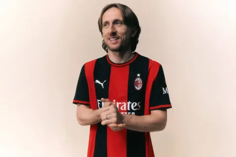 Modric Teken Kontrak Baru di Milan, Bersiap Tempuh Tur Australia