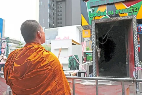 Kebakaran Maut di Bangkok: 30 Tewas Terjebak di Toilet Tanpa Jendela