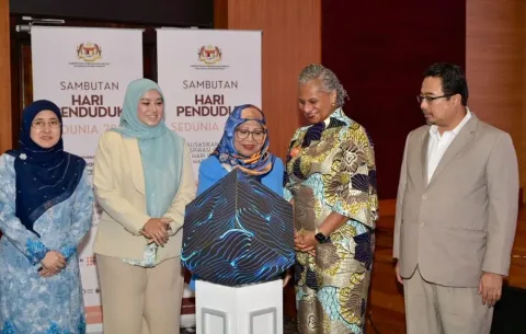 Biaya Hidup Mencekik, Mimpi Menikah Generasi Muda Malaysia Kian Jauh
