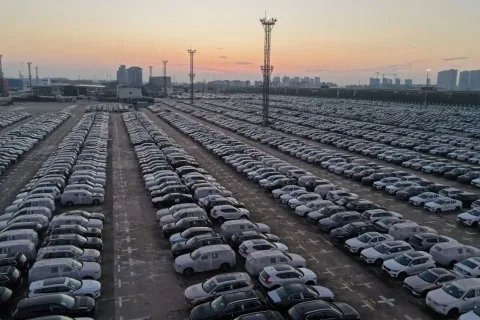 Bunga Rendah dan Inflasi Terkendali Dorong Penjualan Mobil Pakistan Melonjak 39%