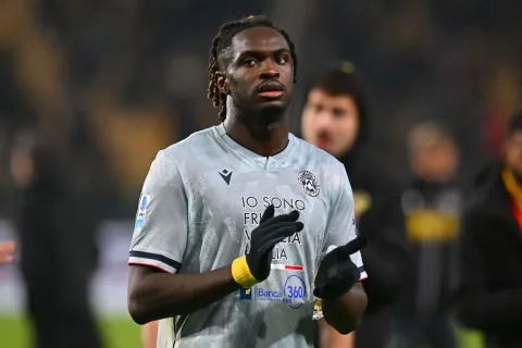 Leeds United Siap Tebus Bek Udinese Oumar Solet โฌ25 Juta, Inter dan Juventus Gigit Jari