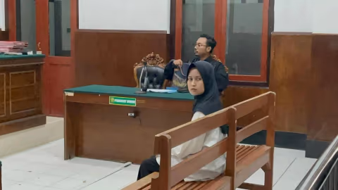 Terapis Spa di Surabaya Gasak ATM Klien Rp1,2 M, Divonis 2,5 Tahun Penjara