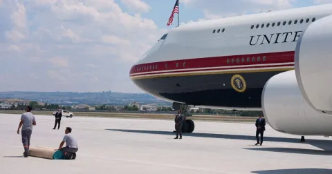 The New York Times Lawani Panggilan Paksa Jaksa atas Liputan Air Force One