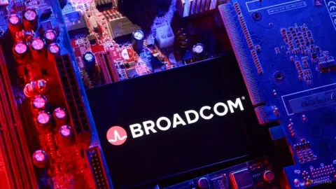 Broadcom Terjepit: Lima Asosiasi Cloud Eropa Desak Sanksi Antimonopoli