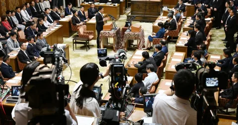 Kritik Mengalir ke PM Takaichi: Akuntabilitas di Parlemen Jepang Dipertanyakan