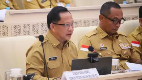 Biaya Pilkada Membengkak, Gaji Minim: Tito Ungkap Akar Korupsi Kepala Daerah