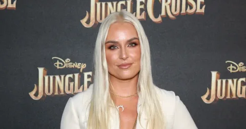 Lima Bulan Pasca Kecelakaan Olimpiade, Lindsey Vonn Masih Berjuang Melawan Patah Tulang Pergelangan Kaki