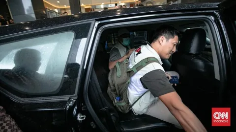 KPK Geledah Rumah Kadis PU Sukoharjo, Sita Dokumen Pemerasan Bupati Etik