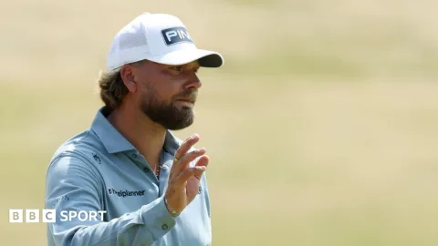 Peringatan Kebakaran di The Open: Pegolf Dan Brown Ekstra Hati-hati Buang Puntung Rokok