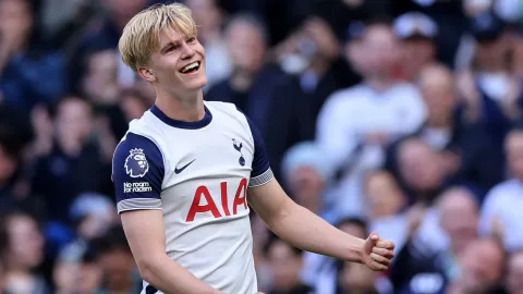 Tottenham Tolak Pinjaman Mikey Moore dari Ipswich: Prioritas Pengembangan Bakat Muda