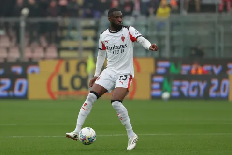 Al-Hilal Berburu Fikayo Tomori, AC Milan Pasang Harga Rp350 Miliar