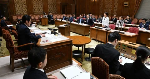 Debat Suksesi Kekaisaran Jepang Memanas: Oposisi Tolak Larangan Kaisar Wanita