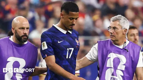 Cedera Punggung Saliba Mengkhawatirkan: Opsi Operasi Jadi Ancaman bagi Arsenal