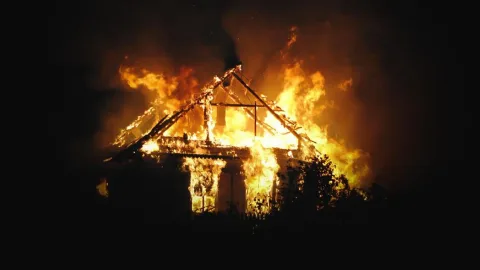 Mantan Suami Bakar Rumah Janda di Kediri, Kerugian Capai Rp1 Miliar