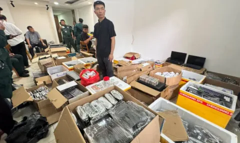 Gudang Perlengkapan Penipuan Digital Dibongkar di Kamboja, Ratusan Ponsel Disita