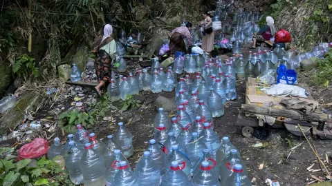 Krisis Air Bersih di Cilegon: Warga Perbukitan Berjuang di Tengah Kemarau Panjang