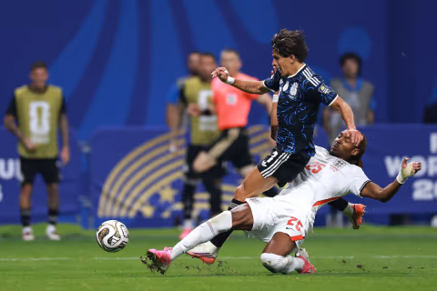 Inter Milan Kejar Bek Tottenham Djed Spence, Liverpool dan Newcastle Jadi Saingan Berat