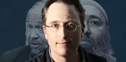 25 Tahun 'Them': Saat Jon Ronson Membawa Alex Jones ke Panggung Dunia