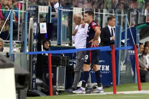 Bekuk Lagi Cedera, Andrea Belotti Gagal Lolos Tes Medis Cagliari