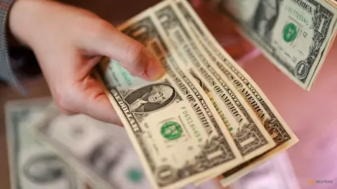 Dolar AS Tertekan Data Inflasi, Konflik Timur Tengah Jadi Penyelamat Sementara