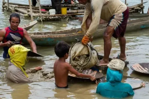 Anak Pekerja di Filipina Meningkat: Kemiskinan dan Dampak Pandemi Jadi Biang Kerok