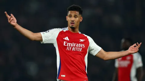 Cedera Saliba Buka Peluang: Cristhian Mosquera Siap Jadi Andalan Baru Arsenal?