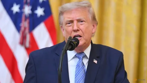 Trump Kembali Gemborkan Kecurangan Pemilu 2020: Sinyal Bahaya bagi Demokrasi AS?