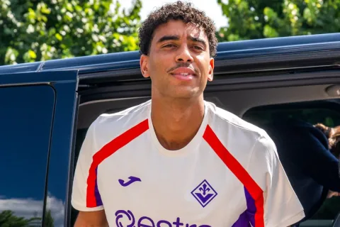 Arthur Atta: Dari Ruang Tamu ke Serie A, Gaya Unik Gelandang Baru Fiorentina